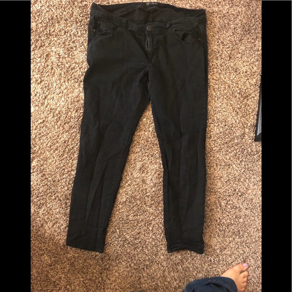 Black skinny jeans size 20 Forever 21